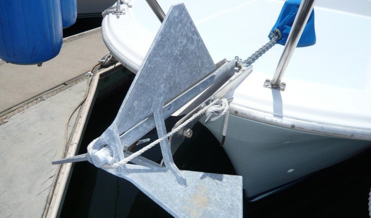 33 American Marine / Grand Banks Anchor