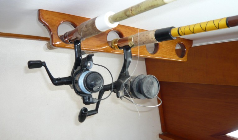 33 American Marine / Grand Banks Rod holders