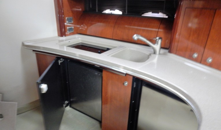 50 Sea Ray Galley-2
