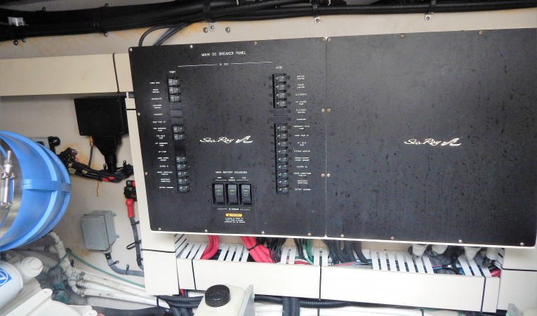 50 Sea Ray Engine electric panel