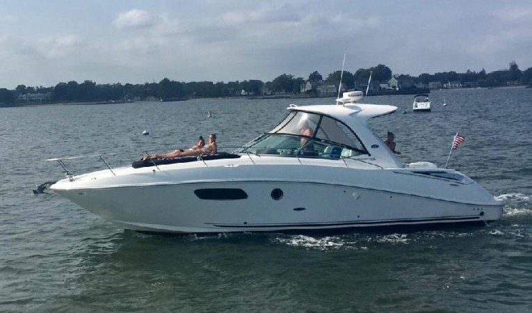 37 Sea Ray 
