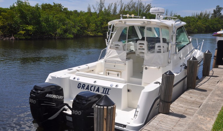 34 Boston Whaler 