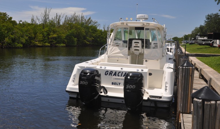 34 Boston Whaler 