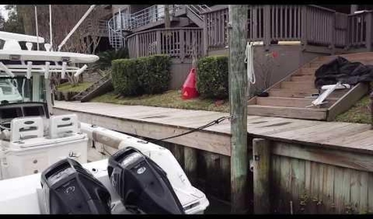 25 Boston Whaler 