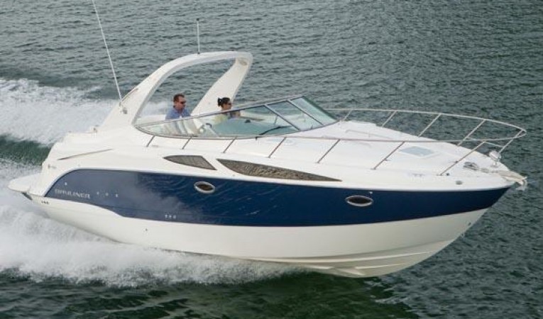 33 Bayliner Manufacturer Provided Image