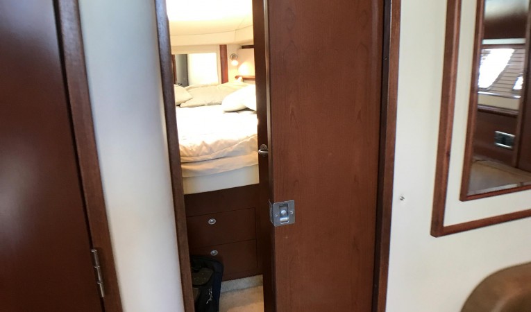 40 Sea Ray Pocket door for Master V Birth