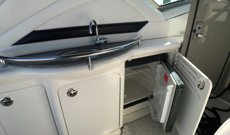 40 Sea Ray Refrigerator Freezer