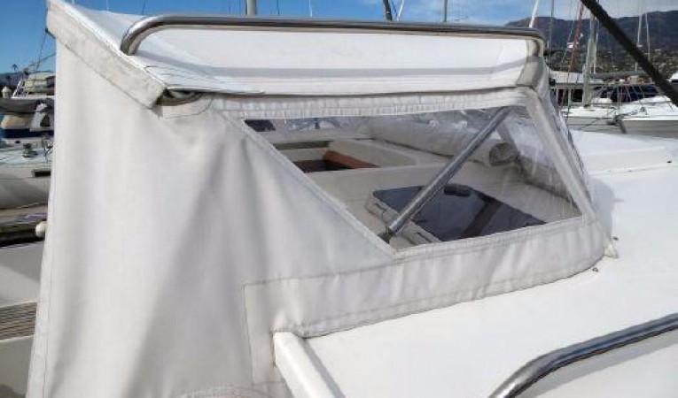 60 Farr Dodger at hatch