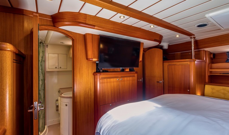 60 Farr Master Cabin Entertainment