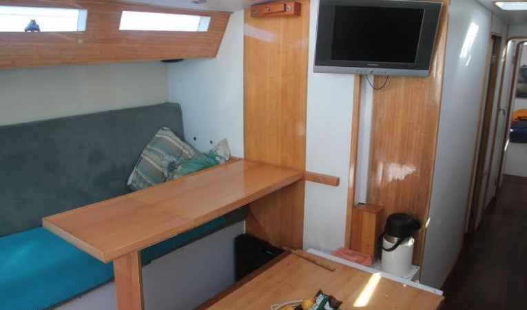 48 Berckemeyer Dinette