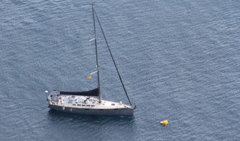 48 Berckemeyer Anchored