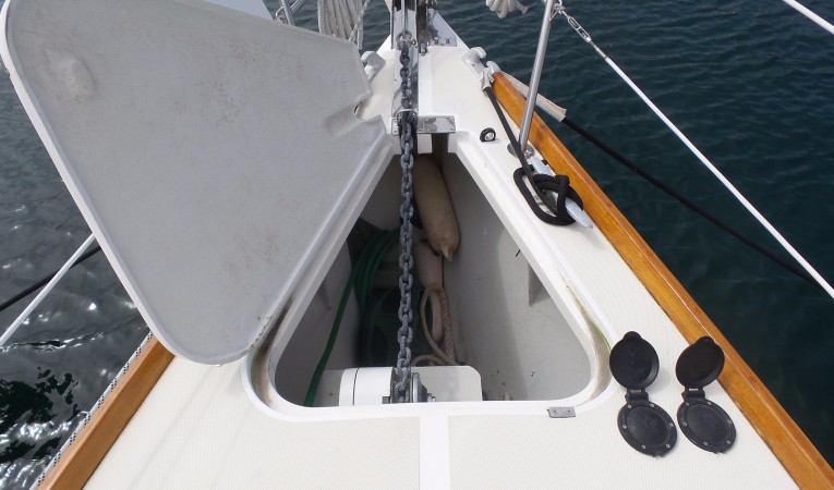 40 J Boats Anchor locker