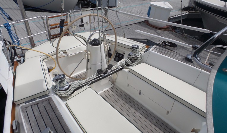 40 J Boats Helm