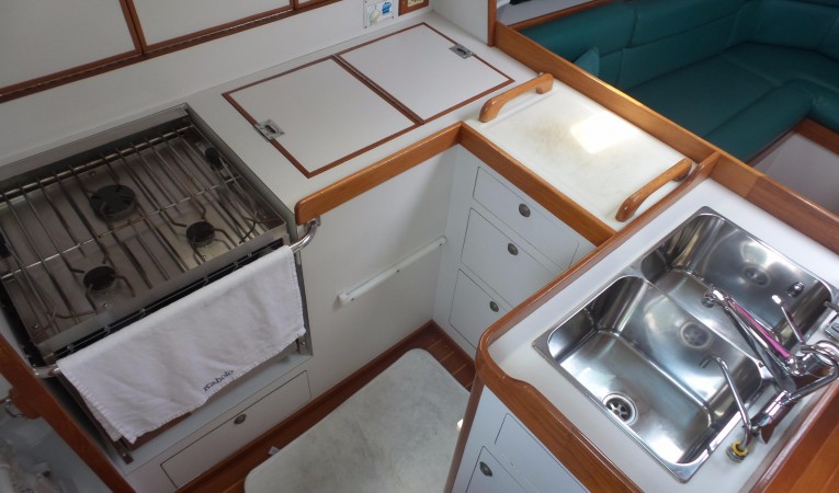 40 J Boats Galley