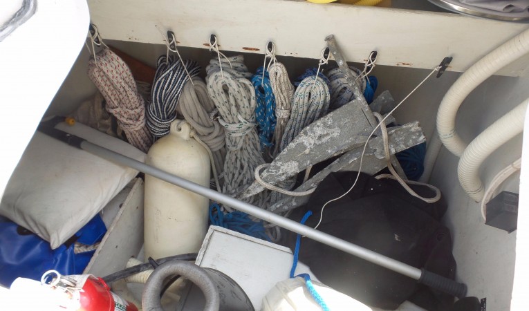 40 J Boats Lazarette