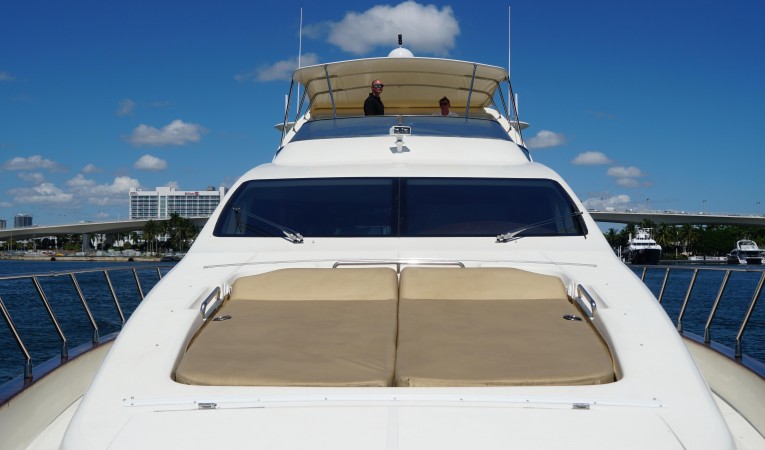 80 Azimut 