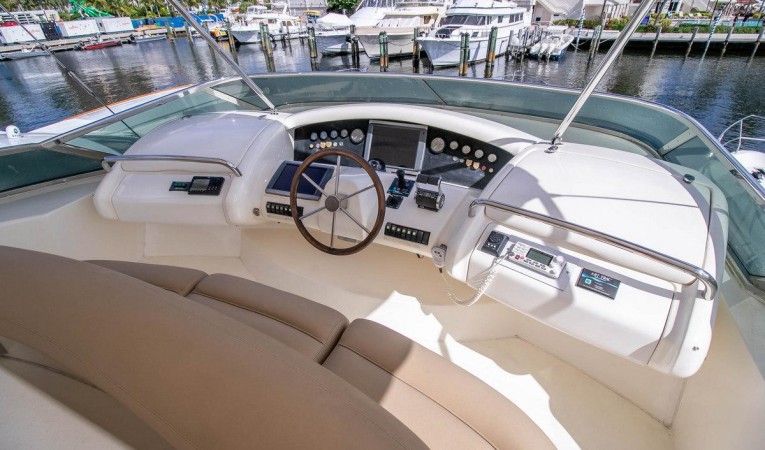 80 Azimut 