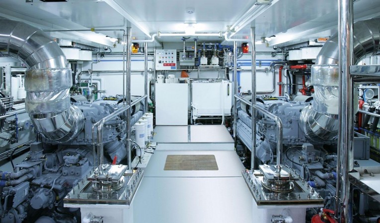 132 Tamsen Yachts Engine room