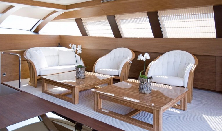 132 Tamsen Yachts Sky lounge seating arear