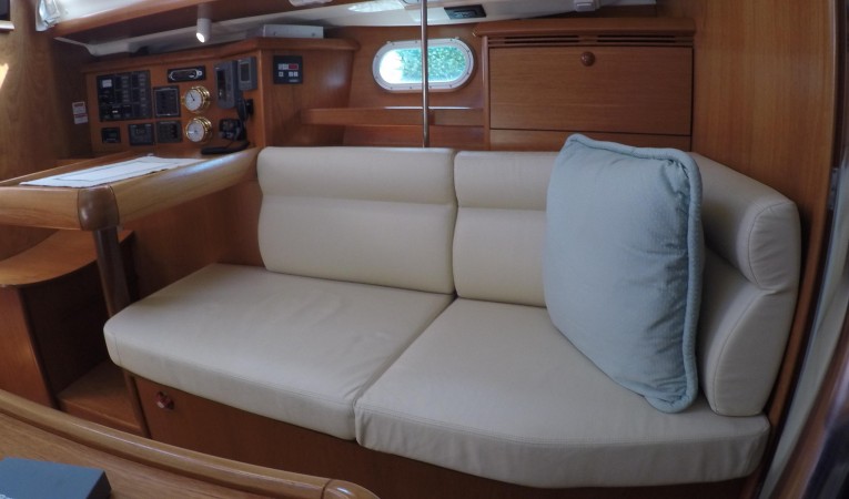 37 Jeanneau Port seating and aft navigation station