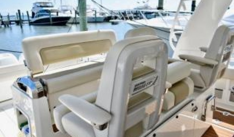 42 Boston Whaler 