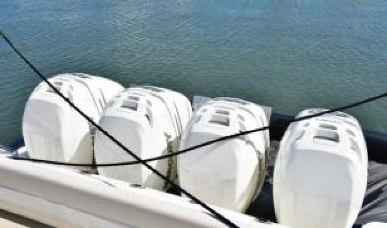 42 Boston Whaler 