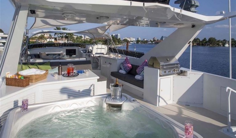 115 Trinity Yachts 