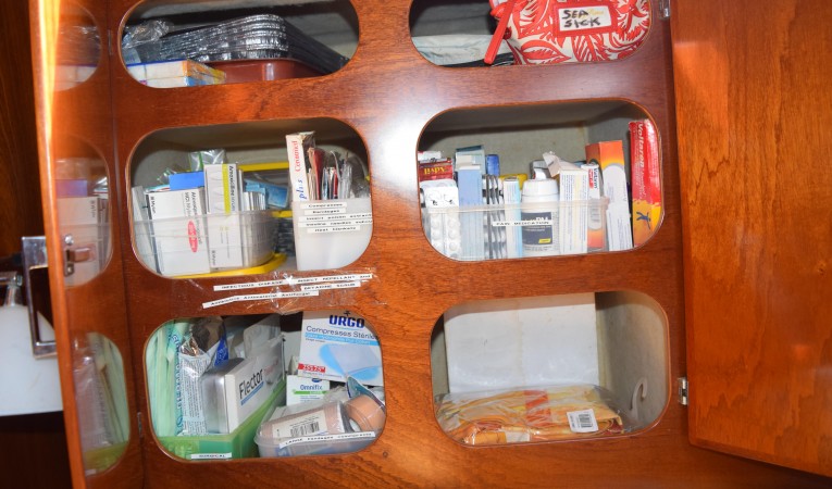 52 Amel Medical locker