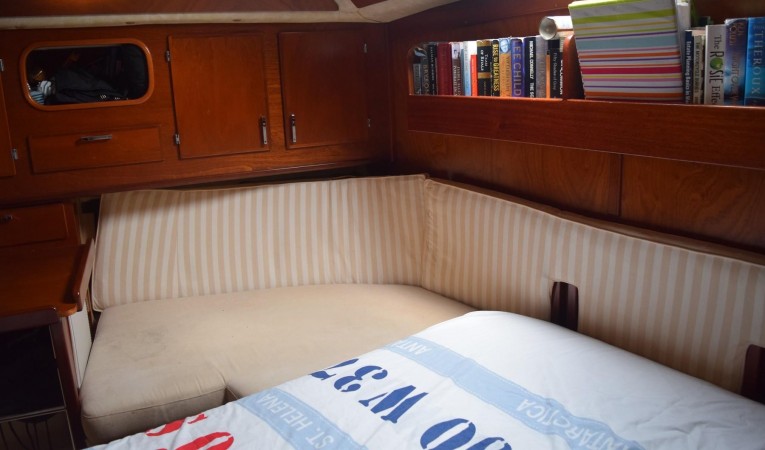 52 Amel Master-Settee