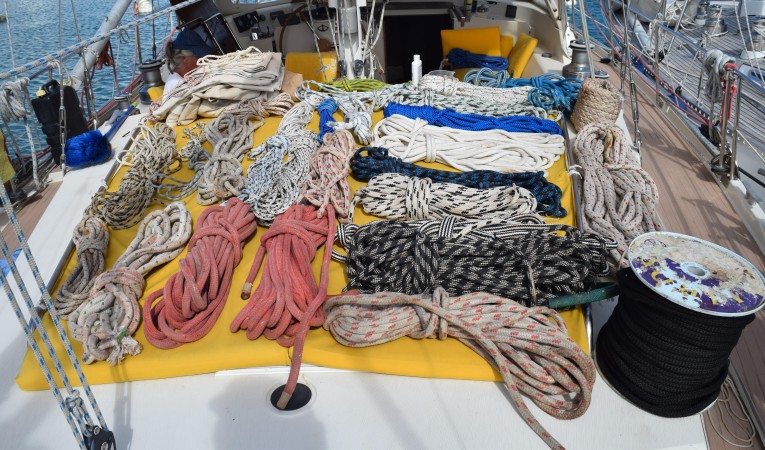 52 Amel Spare ropes