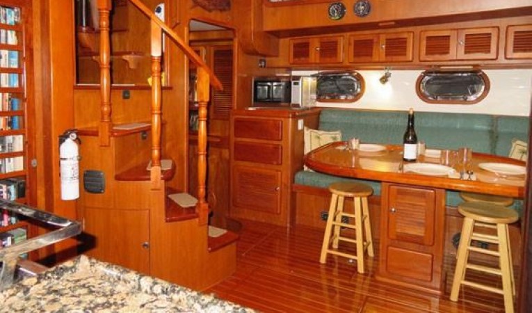 52 Seahorse Salon Port side