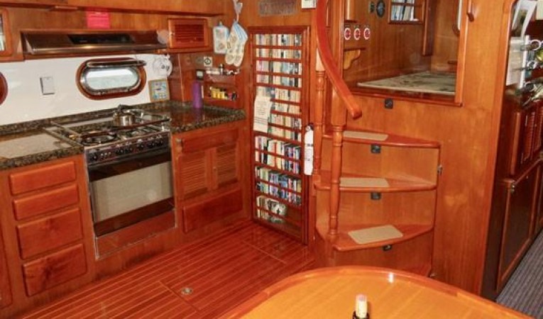 52 Seahorse Salon to Starbd-2