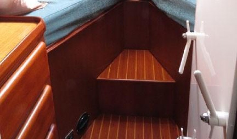 52 Seahorse Forward cabin