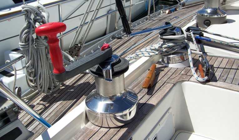 46 Nautor Swan Deck detail