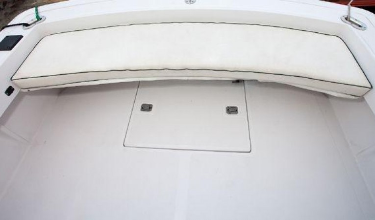 30 Mainship Aft cockpit seat for cruising