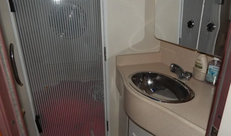 47 Catalina Forward head