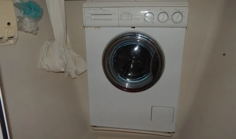 47 Catalina Washer/dryer