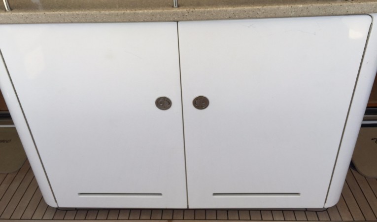 54 Savannah Cockpit Galley