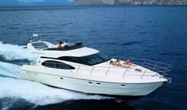 58 Azimut 