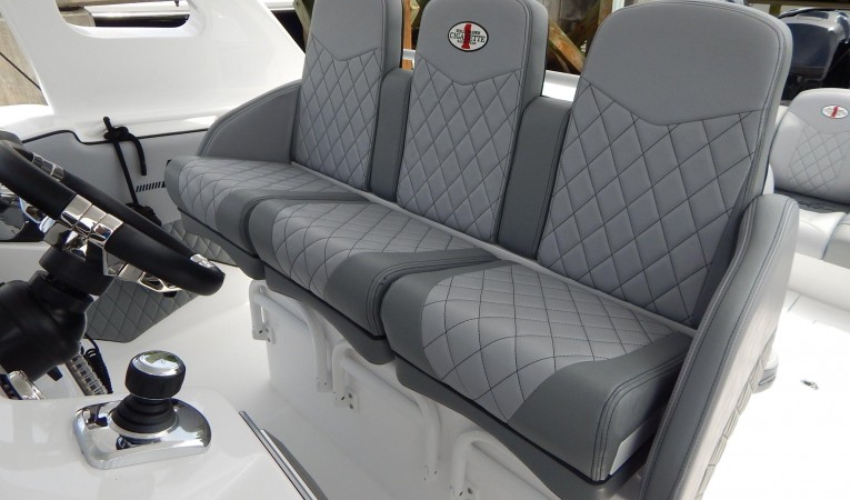 39 Cigarette Racing Helm Seats Down