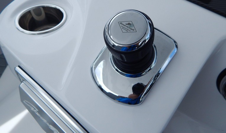 39 Cigarette Racing Joystick Piloting