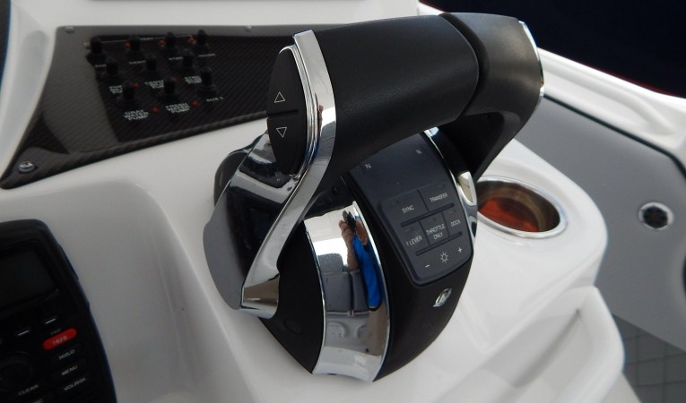 39 Cigarette Racing DTS Controls