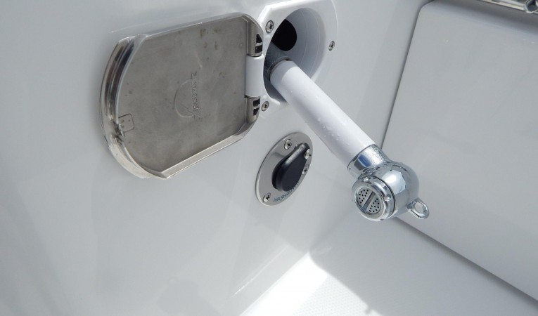 39 Cigarette Racing Transom Shower