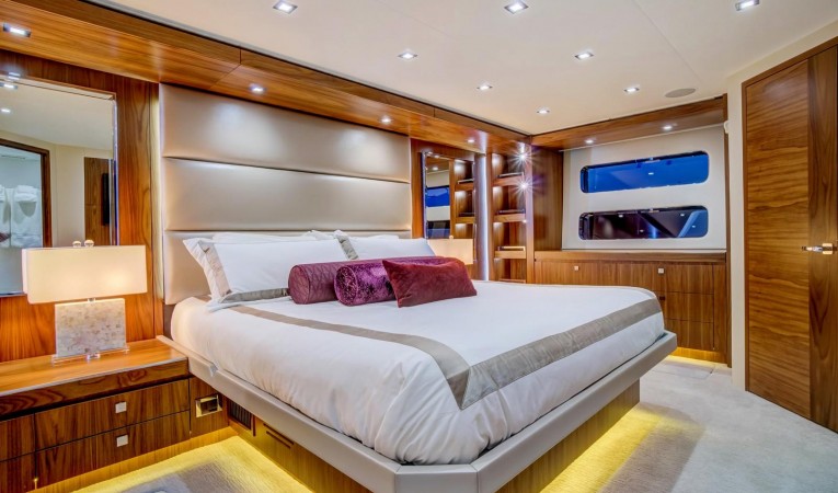 75 Hatteras Master Stateroom