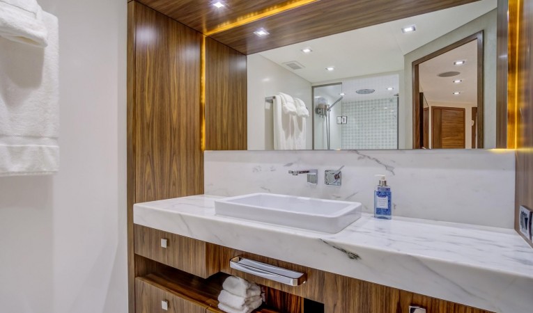 75 Hatteras Master Bath