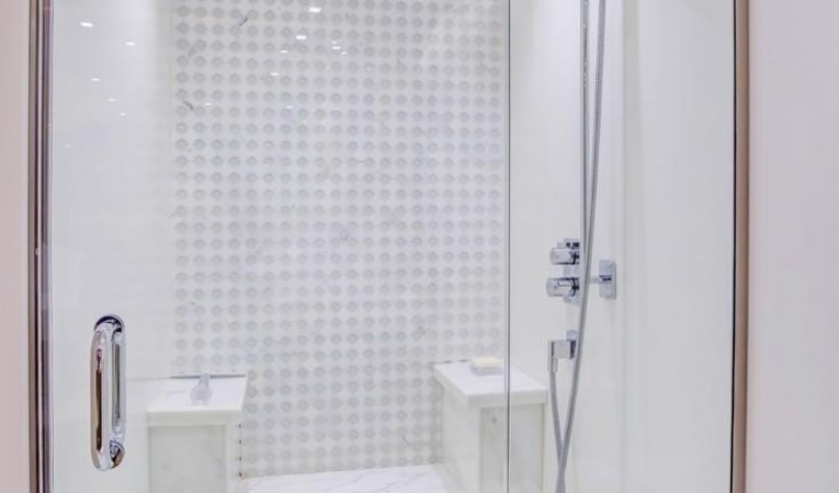 75 Hatteras Master Bath