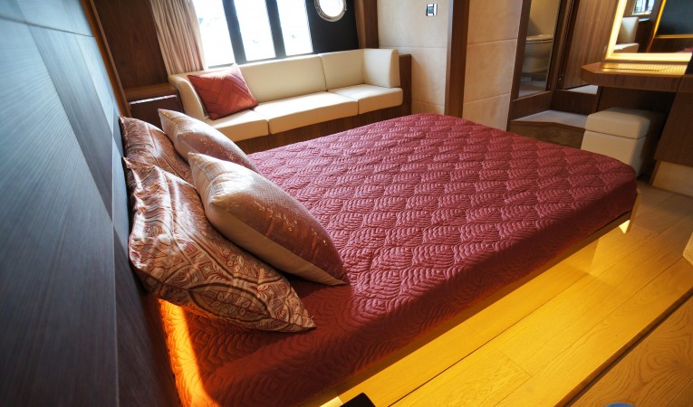 56 Absolute Master cabin