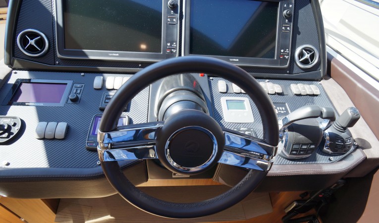 56 Absolute Helm station