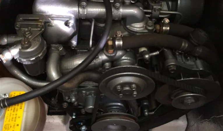 29 Hunter Yanmar Engine