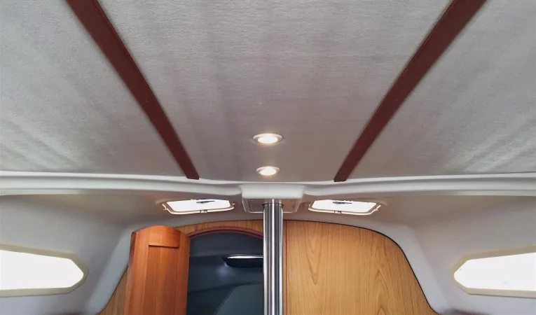 29 Hunter Clean Headliner